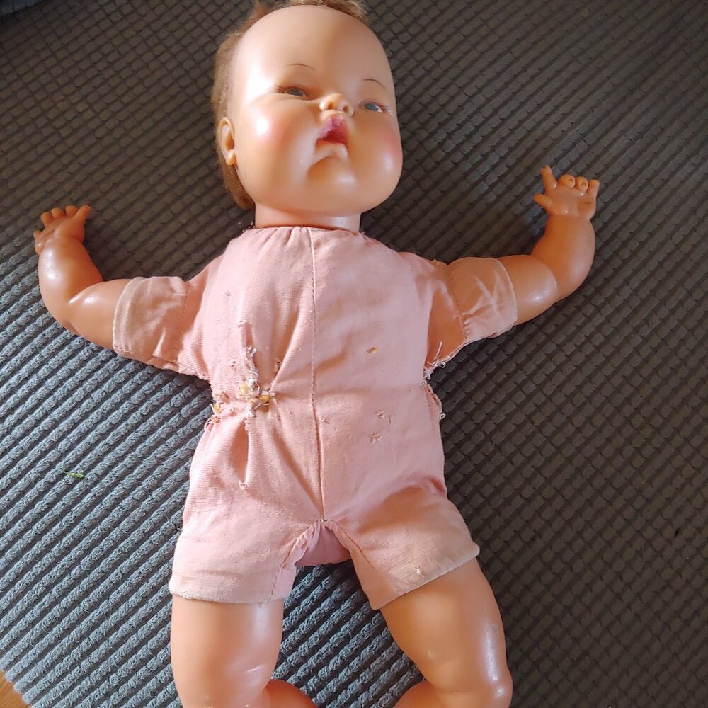 Thumbelina 1960s doll non working